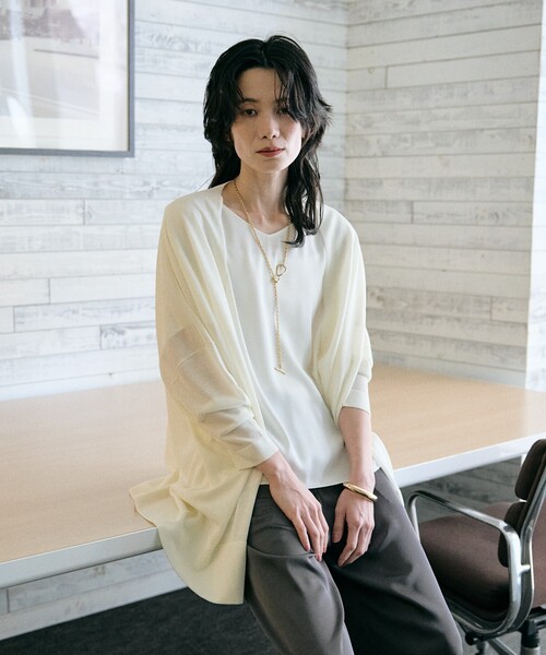 qualite（カリテ）の「【接触冷感】シアーオーバーカーディガン　春服　夏服　オフィスカジュアル　羽織り（シャツ/ブラウス・レディース・ブラック/カーキ/オフホワイト・フリー）」の10枚目の写真