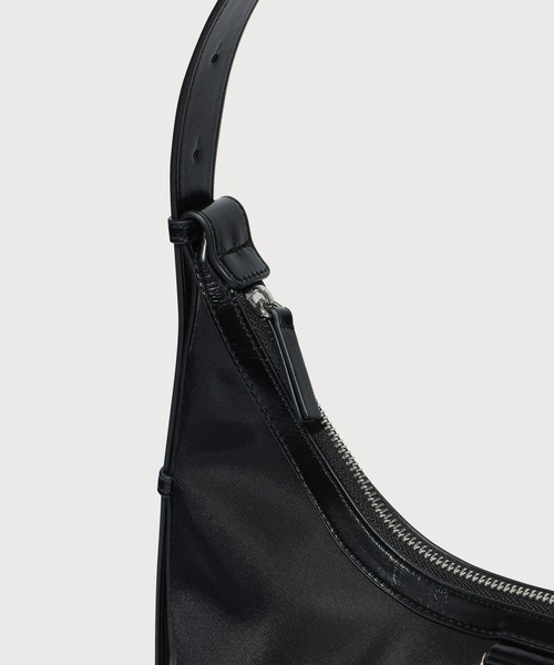 COVERNAT(カバーナット)の「WOMEN DAILY SHOULDER BAG(ショルダーバッグ・レディース・ブラウン/ブラック・FREE)」の9枚目の写真