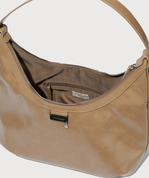 COVERNAT(カバーナット)の「WOMEN DAILY SHOULDER BAG(ショルダーバッグ・レディース・ブラウン/ブラック・FREE)」の16枚目の写真