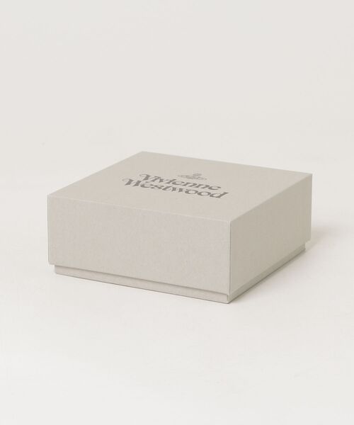 Vivienne Westwood MAN（ヴィヴィアンウエストウッドマン）の「MAN. BAS RELIEF PEARL NECKLACE（ネックレス・レディース・シルバー・FREE）」の3枚目の写真