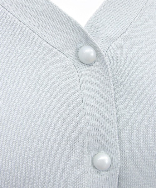 CLEAR BASIC（クリアベーシック）の「パワショル半袖ニットカーディガン[骨格ウェーブ オフィスカジュアル フェミニン 上品]（カーディガン/ボレロ・レディース・アイボリー/ブルーグレー/ピンクベージュ・F）」の4枚目の写真