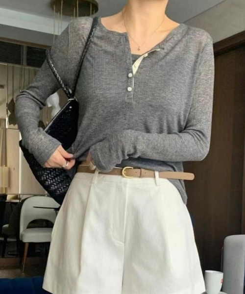 Doula Doula（ドゥーラドゥーラ）の「シアーヘンリーネックトップス&キャミソール 2点セット（Tシャツ/カットソー・レディース・ブラック/グレー/ライトイエロー/ブルー・FREE）」の2枚目の写真