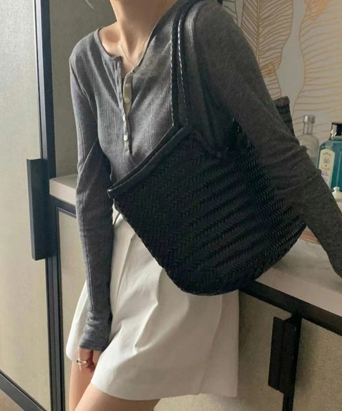 Doula Doula（ドゥーラドゥーラ）の「シアーヘンリーネックトップス&キャミソール 2点セット（Tシャツ/カットソー・レディース・ブラック/グレー/ライトイエロー/ブルー・FREE）」の21枚目の写真