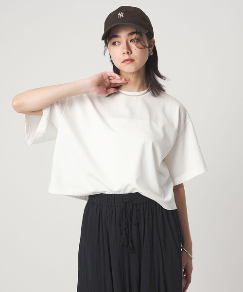 green label relaxing(グリーンレーベルリラクシング)の「<スタイリスト兵藤千尋さんコラボ>クロップド ワイド Tシャツ UVカット(Tシャツ/カットソー・レディース・ダークグレー/オリーブ/オレンジ系その他/オフホワイト・SHORT/FREE)」の8枚目の写真