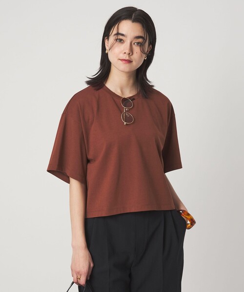 green label relaxing(グリーンレーベルリラクシング)の「<スタイリスト兵藤千尋さんコラボ>クロップド ワイド Tシャツ UVカット(Tシャツ/カットソー・レディース・ダークグレー/オリーブ/オレンジ系その他/オフホワイト・SHORT/FREE)」の13枚目の写真