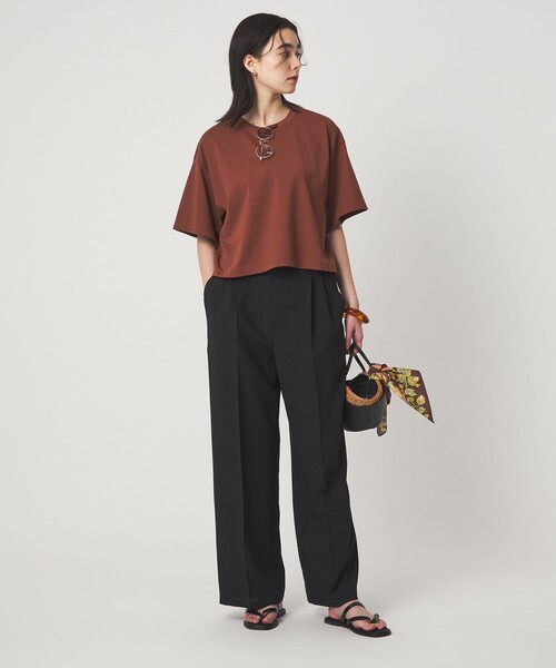 green label relaxing(グリーンレーベルリラクシング)の「<スタイリスト兵藤千尋さんコラボ>クロップド ワイド Tシャツ UVカット(Tシャツ/カットソー・レディース・ダークグレー/オリーブ/オレンジ系その他/オフホワイト・SHORT/FREE)」の15枚目の写真