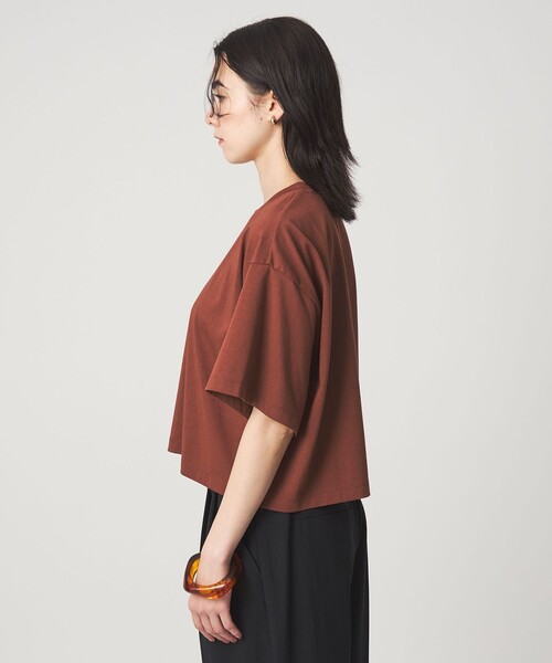 green label relaxing(グリーンレーベルリラクシング)の「<スタイリスト兵藤千尋さんコラボ>クロップド ワイド Tシャツ UVカット(Tシャツ/カットソー・レディース・ダークグレー/オリーブ/オレンジ系その他/オフホワイト・SHORT/FREE)」の19枚目の写真