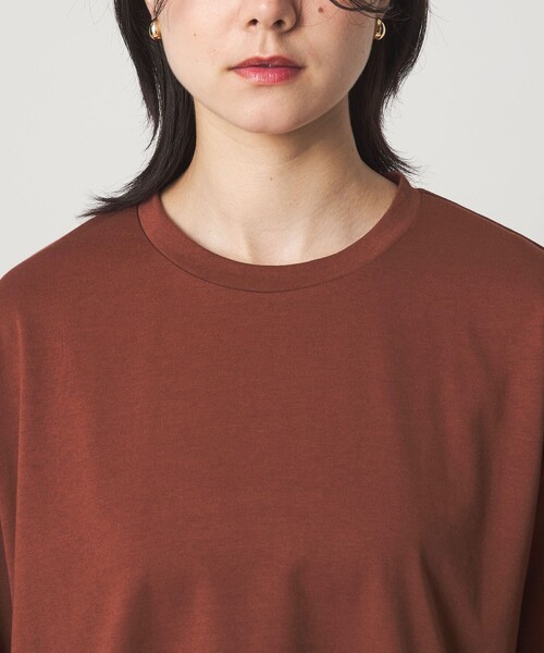 green label relaxing(グリーンレーベルリラクシング)の「<スタイリスト兵藤千尋さんコラボ>クロップド ワイド Tシャツ UVカット(Tシャツ/カットソー・レディース・ダークグレー/オリーブ/オレンジ系その他/オフホワイト・SHORT/FREE)」の21枚目の写真
