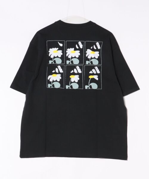 adidas(アディダス)の「《adidas》W オーバーサイズグラフィックTシャツ(Tシャツ/カットソー・レディース・ブラック/ホワイト/セージグリーン・M/S/XL/L)」の6枚目の写真