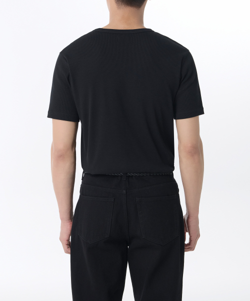 MUSINSA STANDARD（ムシンサスタンダード）の「リブドマッスルフィットクルーネックTシャツ[ブラック]（Tシャツ/カットソー・メンズ・その他・SMALL/MEDIUM/LARGE/X-LARGE/XX-LARGE/XXX-LARGE）」の2枚目の写真
