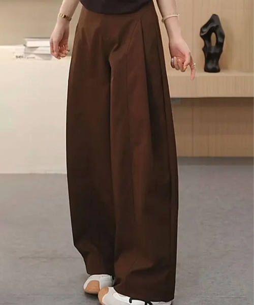 &soiree(アンドソワレ)の「カーブ切り替えベーシックワイドパンツ(その他パンツ・レディース・ブラック/ブラウン/ベージュ・SMALL/MEDIUM/LARGE/X-LARGE)」の3枚目の写真