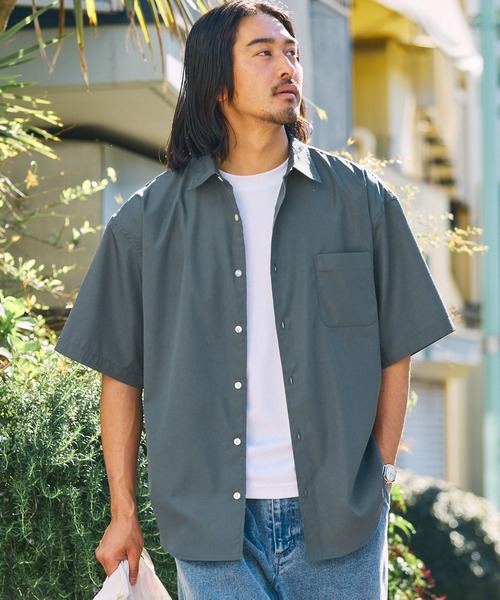 THE CRAFT CREW PRODUCTS(ザクラフトクループロダクツ)の「<接触冷感・イージーケア>マルチファンクショナル ビッグシルエット アソート レギュラーカラー 半袖シャツ【THE CRAFT CREW PRODUCTS】(シャツ/ブラウス・メンズ・オフホワイト/サックスブルー/ブルー系/ブラック系/ベージュ系/ダークグレー/ネイビー系/グレー系/ブラック系2・S/L/M)」の5枚目の写真