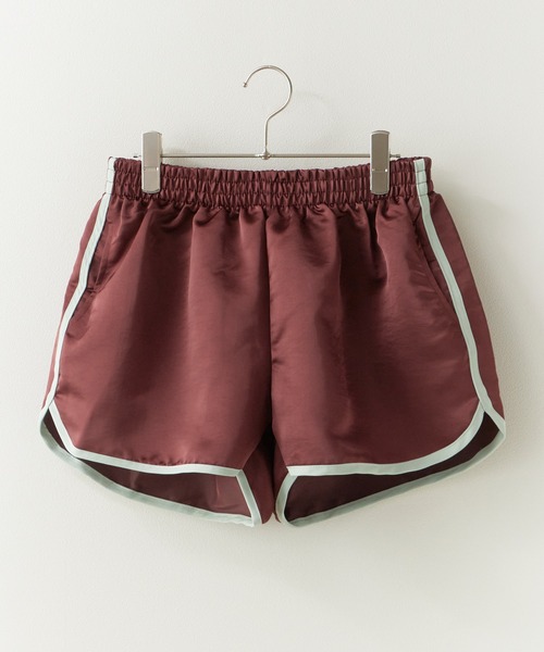 Chick(チック)の「Side Line Easy-Fit Shorts / サイドライン イージー仕様 ショートパンツ 2026年春夏(その他パンツ・レディース・ブラウン・FREE)」の1枚目の写真