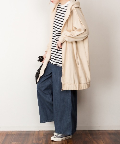 RCD（アールシーディー）の「ワイドパンツ デニム（デニムパンツ・レディース・ネイビー/ブルー・L/M/LL）」の11枚目の写真