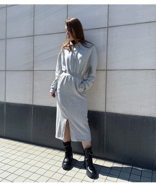 Desert Rose(デザートローズ)の「【DESERT ROSE/デザートローズ】スウェットフーディーワンピース(ワンピース・レディース・ブラック/グレー・FREE)」の5枚目の写真