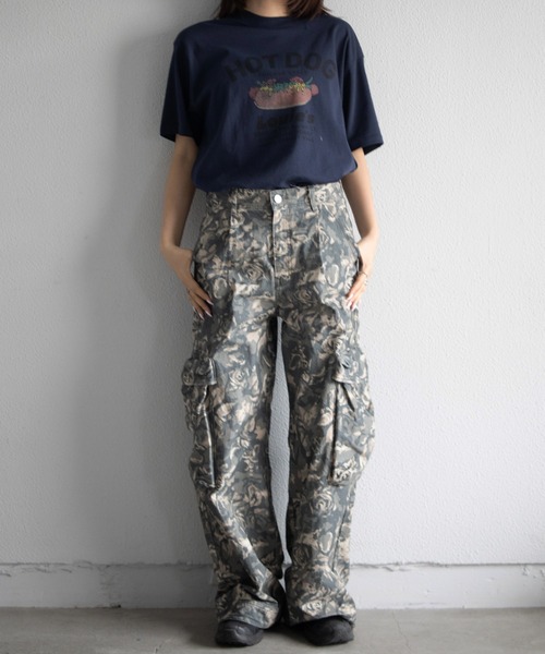 UNIVERSAL OVERALL(ユニバーサルオーバーオール)の「UNIVERSAL OVERALL / HotDog S/S TEE / ホットドッグプリント半袖Tシャツ(Tシャツ/カットソー・メンズ・オートミール/ミント/グレイッシュブルー/ネイビー/ホワイト・S/M/XL/L)」の4枚目の写真