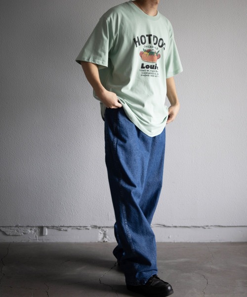 UNIVERSAL OVERALL(ユニバーサルオーバーオール)の「UNIVERSAL OVERALL / HotDog S/S TEE / ホットドッグプリント半袖Tシャツ(Tシャツ/カットソー・メンズ・オートミール/ミント/グレイッシュブルー/ネイビー/ホワイト・S/M/XL/L)」の11枚目の写真