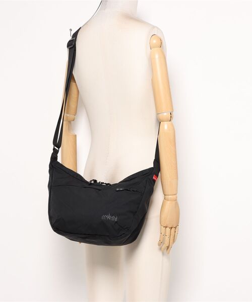 Manhattan Portage(マンハッタンポーテージ)の「Manhattan Portage/マンハッタンポーテージ ショルダーバック Duet Shoulder Bag Nylon Tussah Quill MP2409TS(ショルダーバッグ・メンズ・ブラック×グレー・FREE)」の5枚目の写真