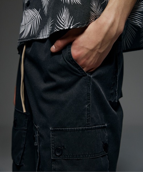 BEAVER(ビーバー)の「B omnivore/ビーオムニボー PIGMENT WIND CLOTH W CARGO SHORTS(その他パンツ・メンズ・ブラック/オリーブ・M/L)」の10枚目の写真