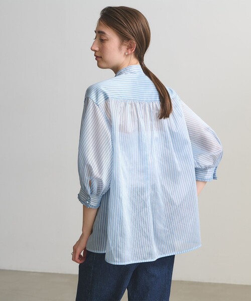 UNITED ARROWS(ユナイテッドアローズ)の「シルキー ピンタック ブラウス ‐ウォッシャブル‐(シャツ/ブラウス・レディース・ネイビー/オフホワイト/その他7・FREE)」の21枚目の写真
