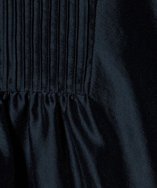 UNITED ARROWS(ユナイテッドアローズ)の「シルキー ピンタック ブラウス ‐ウォッシャブル‐(シャツ/ブラウス・レディース・ネイビー/オフホワイト/その他7・FREE)」の5枚目の写真