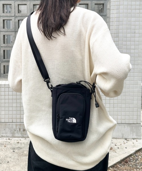 THE NORTH FACE（ザノースフェイス）の「THE NORTH FACE(ザ・ノースフェイス)/ロゴプリント ミニマルチポーチ ショルダー スマホショルダー 財布 ポーチ サコッシュ/LINDEN BOTTLE CROSS BAG（ショルダーバッグ・レディース・チャコールグレー/ブラック/クリーム・FREE）」の9枚目の写真