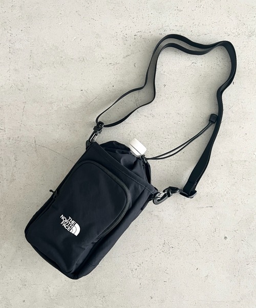 THE NORTH FACE（ザノースフェイス）の「THE NORTH FACE(ザ・ノースフェイス)/ロゴプリント ミニマルチポーチ ショルダー スマホショルダー 財布 ポーチ サコッシュ/LINDEN BOTTLE CROSS BAG（ショルダーバッグ・レディース・チャコールグレー/ブラック/クリーム・FREE）」の5枚目の写真