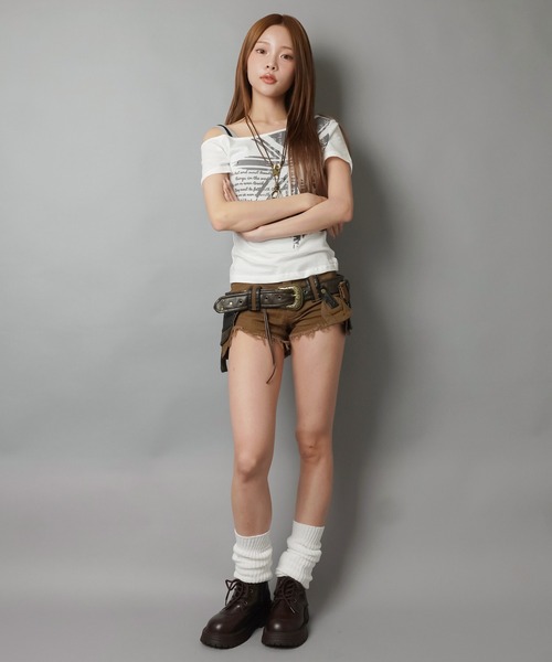 SPINNS(スピンズ)の「ベルト付きショートパンツ/合皮ポケット/平成ギャル(その他パンツ・レディース・ブラウン/ブラック・ONESIZE)」の17枚目の写真