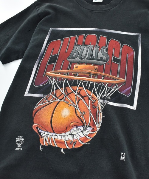 NBA/NFL/NHL/MLB(エヌビーエーエヌエフエルエヌエイチエルエムエルビー)の「【USED】90’s FUN “NBA Chicago Bulls” Tシャツ USA製(Tシャツ/カットソー・メンズ・ブラック・LARGE)」の2枚目の写真