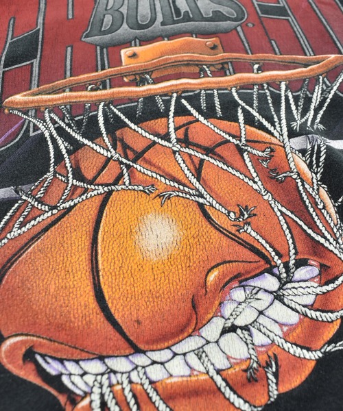 NBA/NFL/NHL/MLB(エヌビーエーエヌエフエルエヌエイチエルエムエルビー)の「【USED】90’s FUN “NBA Chicago Bulls” Tシャツ USA製(Tシャツ/カットソー・メンズ・ブラック・LARGE)」の3枚目の写真