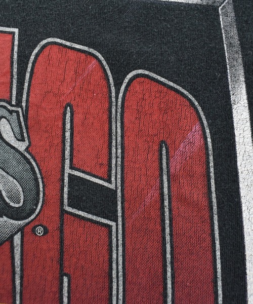 NBA/NFL/NHL/MLB(エヌビーエーエヌエフエルエヌエイチエルエムエルビー)の「【USED】90’s FUN “NBA Chicago Bulls” Tシャツ USA製(Tシャツ/カットソー・メンズ・ブラック・LARGE)」の4枚目の写真