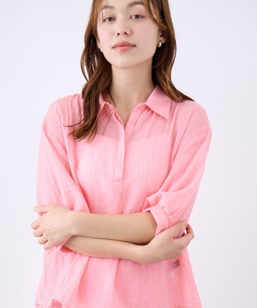 QUEENS COURT(クイーンズコート)の「ボイルシャンブレーバックコンシャスブラウス(シャツ/ブラウス・レディース・オフホワイト/ピンク/ブラック/ベージュ・M)」の4枚目の写真