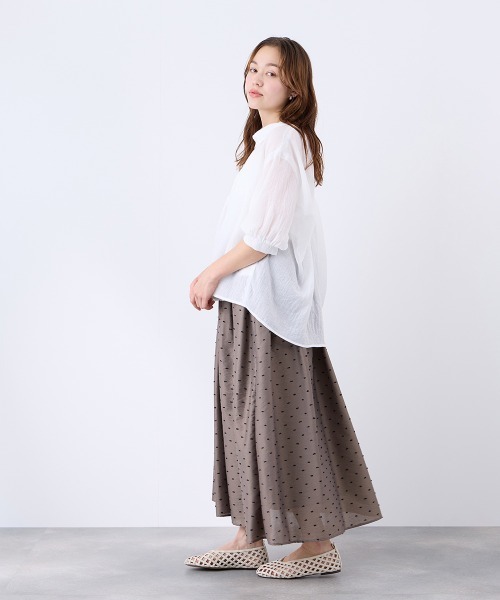 QUEENS COURT(クイーンズコート)の「ボイルシャンブレーバックコンシャスブラウス(シャツ/ブラウス・レディース・オフホワイト/ピンク/ブラック/ベージュ・M)」の21枚目の写真