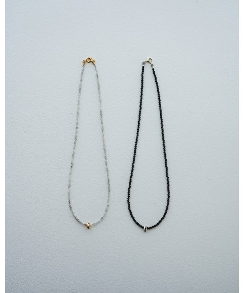 anuke(アンヌーク)の「Color Stone Necklace(ネックレス・レディース・アイボリー/ブラック・FREE)」の4枚目の写真