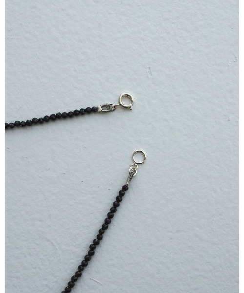 anuke(アンヌーク)の「Color Stone Necklace(ネックレス・レディース・アイボリー/ブラック・FREE)」の7枚目の写真