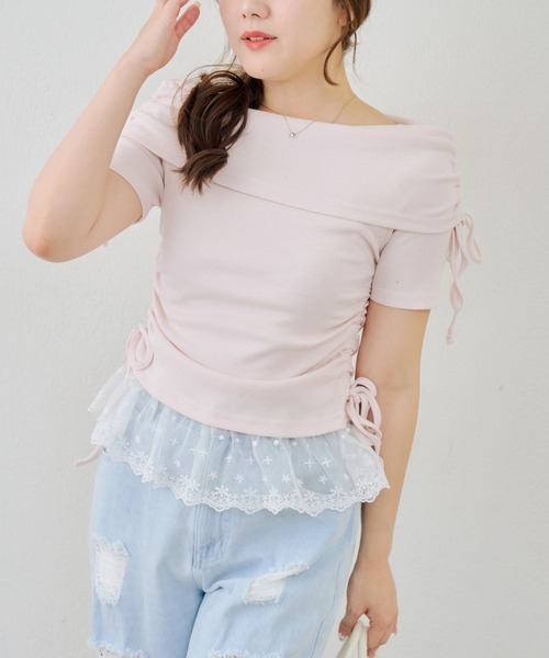 continuer de NICE CLAUP(コンティニューデナイスクラップ)の「オフショル裾レーステレコ(Tシャツ/カットソー・レディース・ピンク/イエロー/ブラック/オフホワイト・FREE)」の4枚目の写真