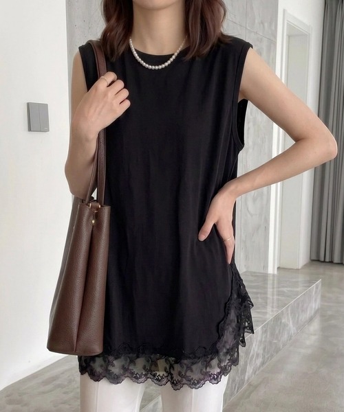 HAILY(ヘイリー)の「裾スカラップレースチュニック丈ノースリーブトップス(Tシャツ/カットソー・レディース・ホワイト/ブラック・FREE)」の1枚目の写真