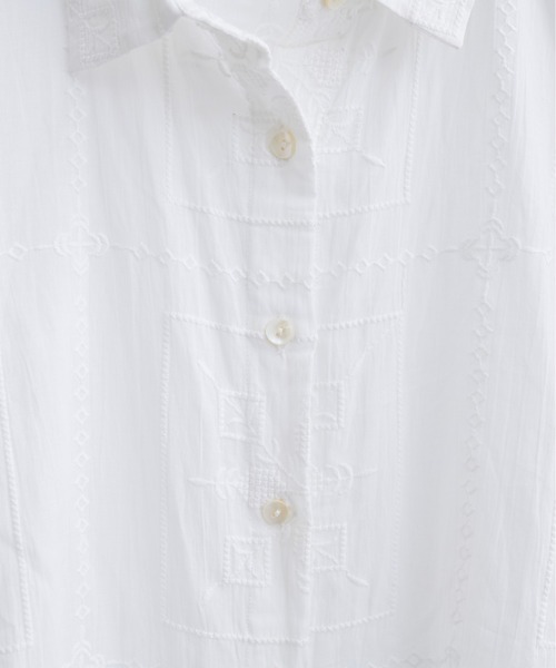 LARUTA(ラルータ)の「【LARUTA】パネル刺繍シャツ(シャツ/ブラウス・レディース・アイボリー/ブラウン/ブラック・FREE)」の13枚目の写真