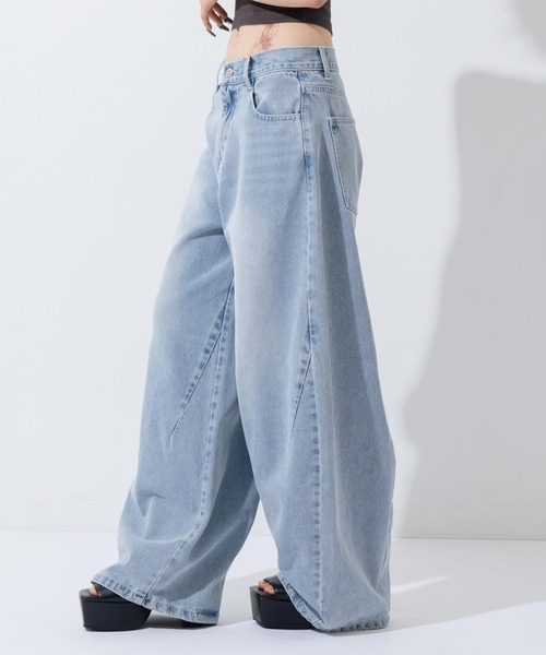 ANAP(アナップ)の「バレルレッグ デニムパンツ(デニムパンツ・レディース・ライトブルー/ライトグレー・S/M)」の18枚目の写真