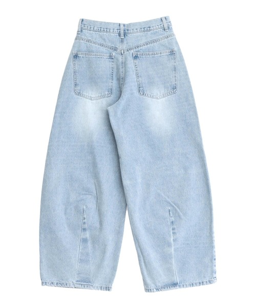 ANAP(アナップ)の「バレルレッグ デニムパンツ(デニムパンツ・レディース・ライトブルー/ライトグレー・S/M)」の14枚目の写真