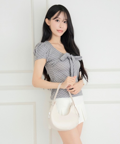 ALLuRing ChaRm(アリュリングチャーム)の「Sweet Check Puff Ribbon Blouse / スイートチェックパフリボンブラウス(シャツ/ブラウス・レディース・グレー/ホワイト・FREE)」の2枚目の写真