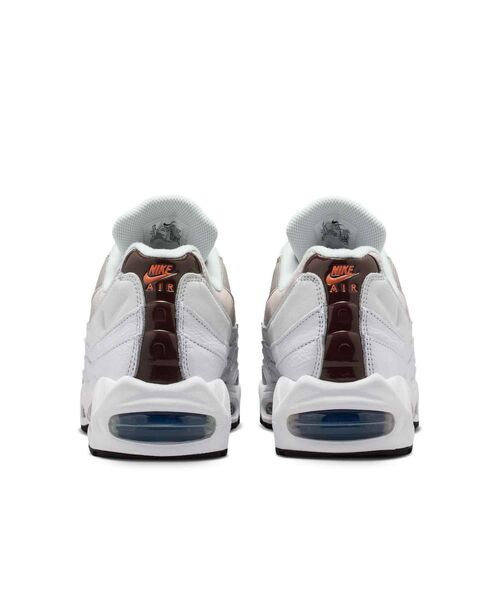 NIKE(ナイキ)の「ナイキ エア マックス 95 ビッグ バブル SE メンズシューズ / Nike Air Max 95 Big Bubble SE Men's Shoes IW1241-100 White(スニーカー・メンズ・ホワイト・26.5/26/30/29.5/29/28.5/25.5/25/24.5/28/27.5/27)」の11枚目の写真