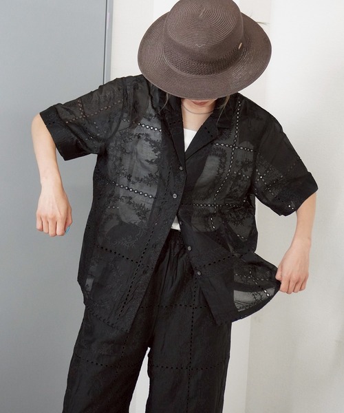 gossara(ゴサラ)の「"透け感×刺繍" 総刺繍半袖シャツジャケット(シャツ/ブラウス・レディース・オフホワイト/ブラウン/ブラック・FREE)」の9枚目の写真