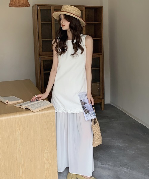 Aelina(エリナ)の「切り替えシフォンノースリーブワンピース(ワンピース・レディース・ホワイト/ネイビー・FREE)」の1枚目の写真