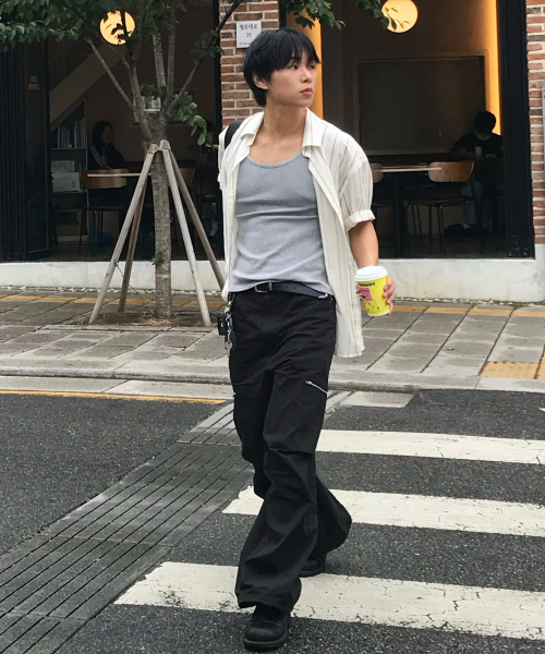MINDBRIDGE（マインドブリッジ）の「[COUTURE]RN混合ストライプオーバーサイズ半袖シャツ - 2カラー（シャツ/ブラウス・メンズ・ライトブルー/クリーム・100/110/95/105）」の5枚目の写真