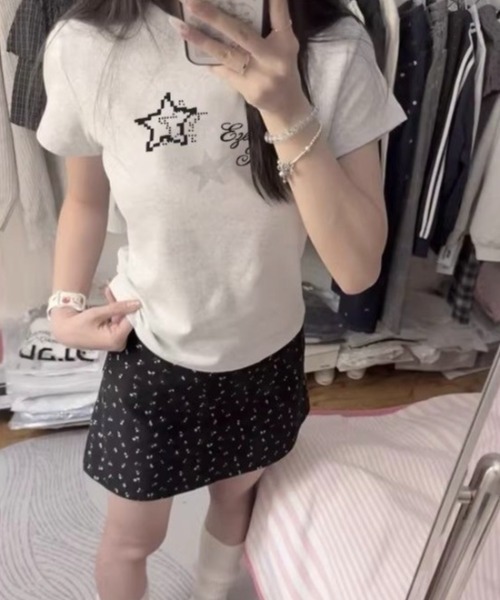 LADY LIKE(レディライク)の「スターロゴプリント半袖Tシャツ(Tシャツ/カットソー・レディース・ライトグレー/ホワイト/サックスブルー・M)」の6枚目の写真