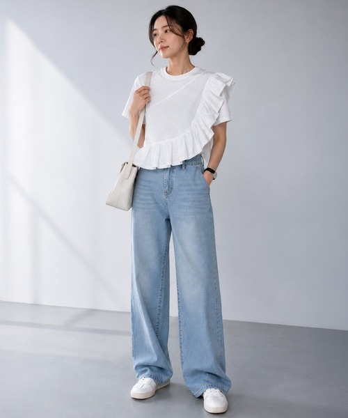 by LEGNA（バイレグナ）の「アシンメトリーフリル異素材ドッキングトップス（シャツ/ブラウス・レディース・ホワイト・SMALL/MEDIUM/X-LARGE/LARGE）」の5枚目の写真