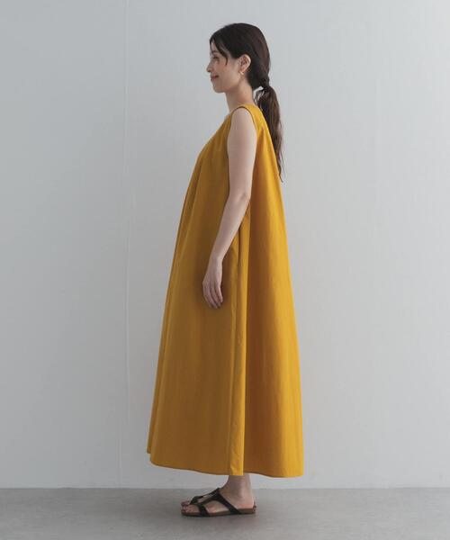 URBAN RESEARCH DOORS(アーバンリサーチドアーズ)の「フロントタックノースリーブワンピース(ワンピース・レディース・ネイビー/グリーン/マスタード・FREE)」の6枚目の写真