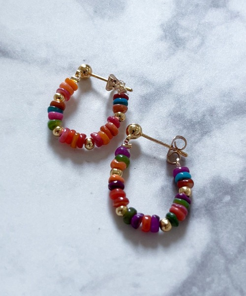 yu-ka(ユーカ)の「YU-KA:カラフルビーズ&ゴールドリングピアス Colorful Bead & Gold Ring Earrings(ピアス(両耳用)・レディース・マルチ・FREE)」の1枚目の写真