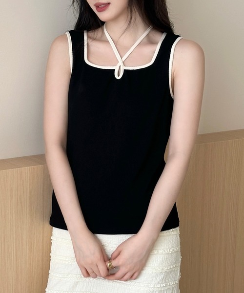 DAY CLOSET（デイ クローゼット）の「【アレンジし放題なマルチウェイネックストラップ/カップ付き】パイピング 配色 リブ タンクトップ レディース（タンクトップ・レディース・ホワイト×ブルー/ホワイト×ブラック/ブラック×ホワイト・FREE）」の22枚目の写真